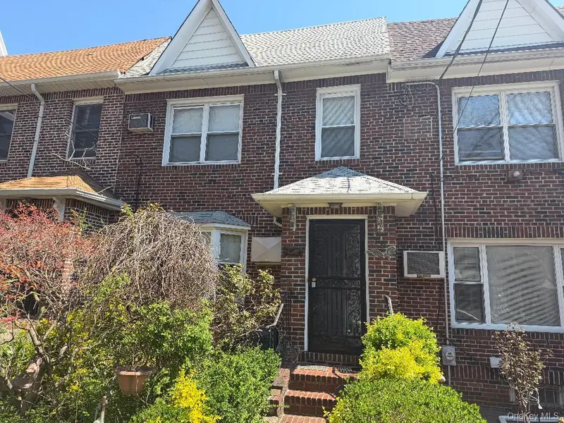 6333 83rd ST, Middle Village, NY 11379