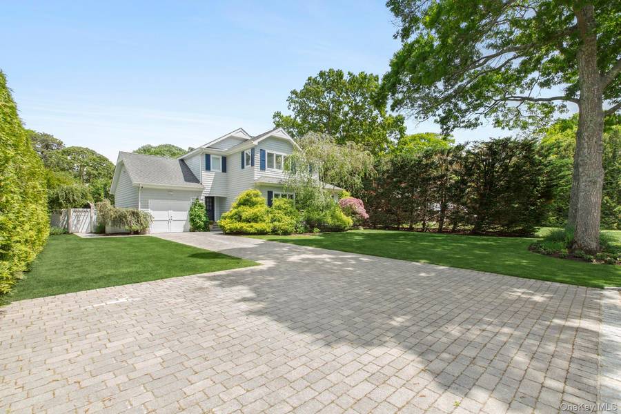 90 Rogers AVE, Westhampton Beach, NY 11978