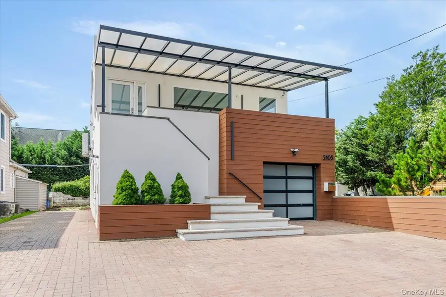 2105 Bay BLVD, Atlantic Beach, NY 11509