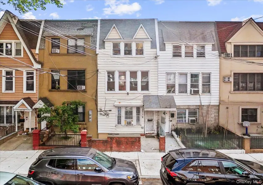 3716 68th ST, Woodside, NY 11377