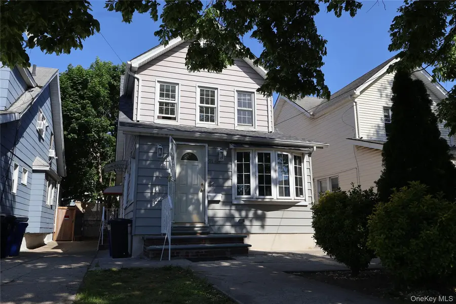 91-48 71st AVE, Forest Hills, NY 11375