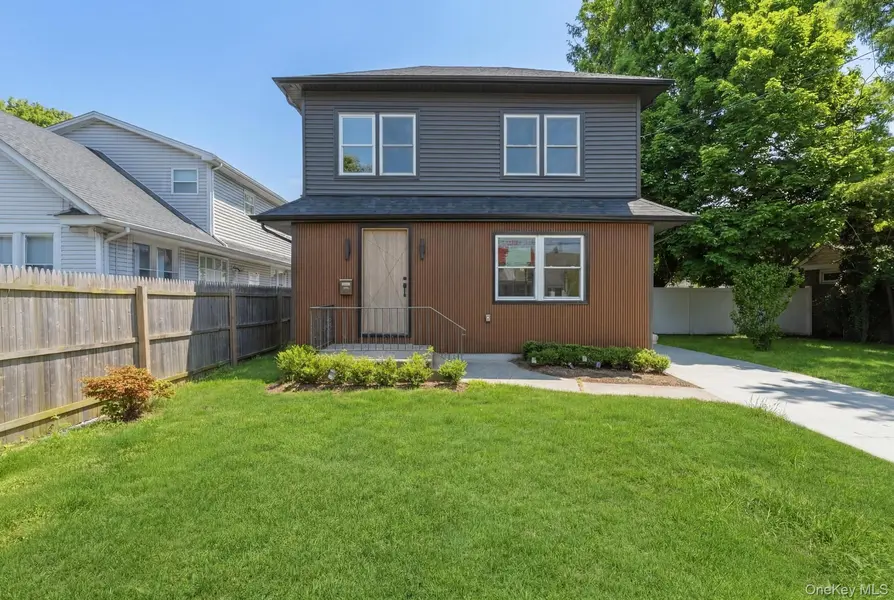 2532 Washington AVE, Oceanside, NY 11572
