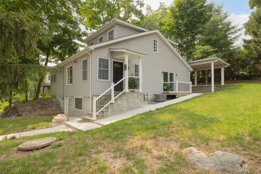 16 Wayne AVE, Fort Montgomery, NY 10922