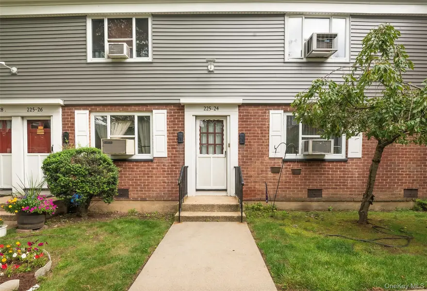 225-24 Manor RD #814, Queens Village, NY 11427