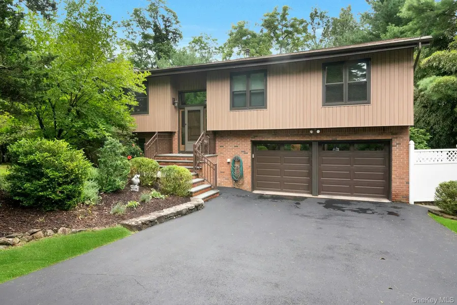 2 Lakeview AVE, Cortlandt Manor, NY 10567