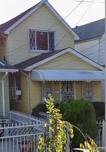 11637 126th ST, South Ozone Park, NY 11420