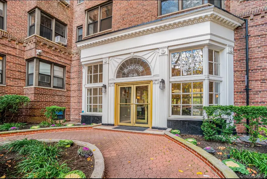 69-40 Yellowstone BLVD #119, Forest Hills, NY 11375