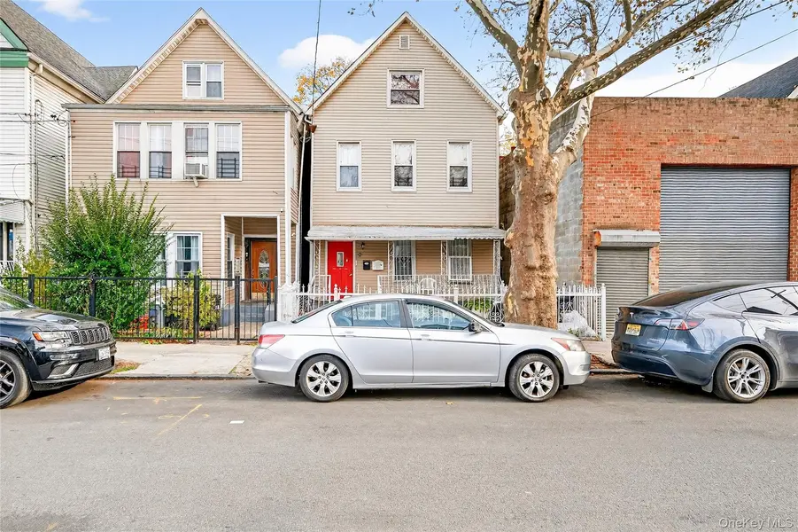 372 Bronx Park AVE, Bronx, NY 10460