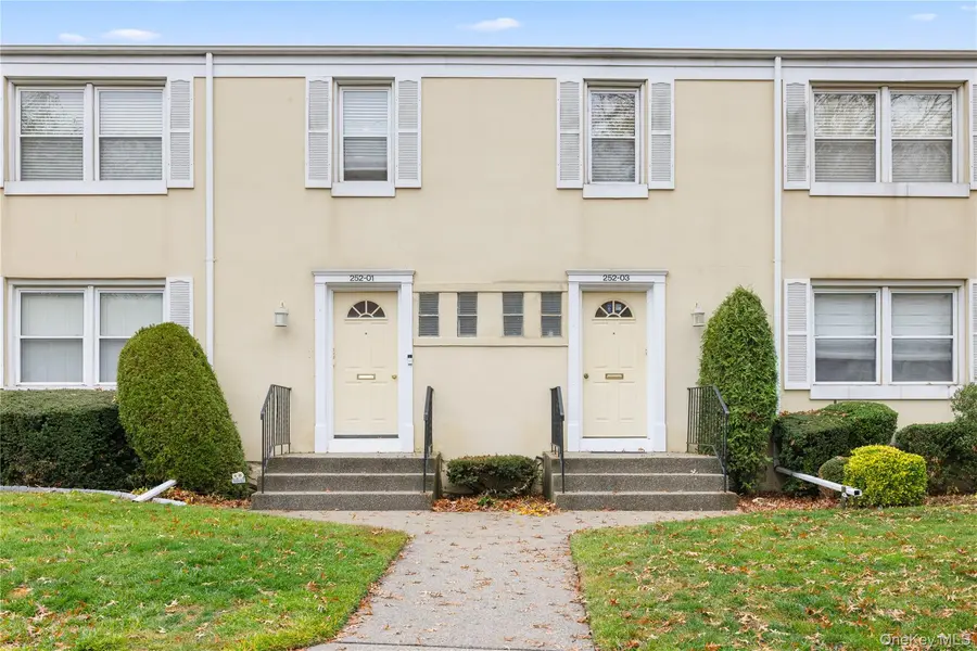 252-01 72nd AVE #Lower, Bellerose, NY 11426