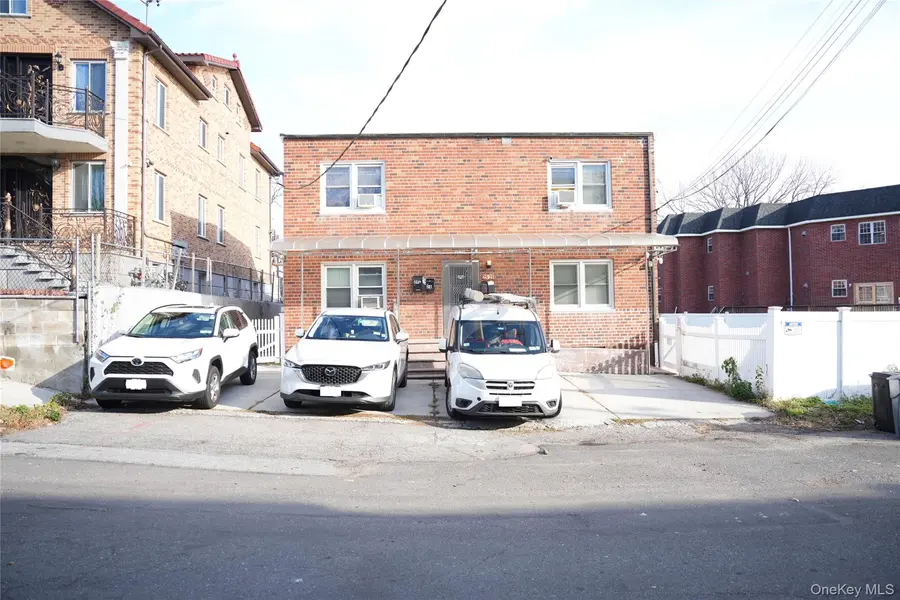2521 127th ST, Flushing, NY 11354
