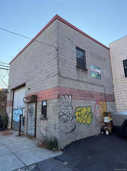 70-42 48th AVE, Woodside, NY 11377