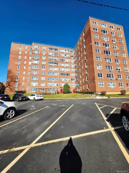 16420 Highland AVE #2V, Jamaica Hills, NY 11432
