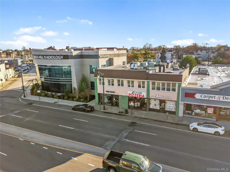 451-457 Sunrise HWY #4, Lynbrook, NY 11563