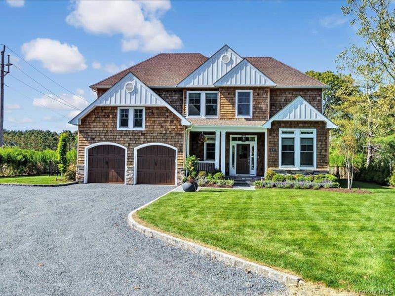 17 Adam LN, Westhampton Beach, NY 11978