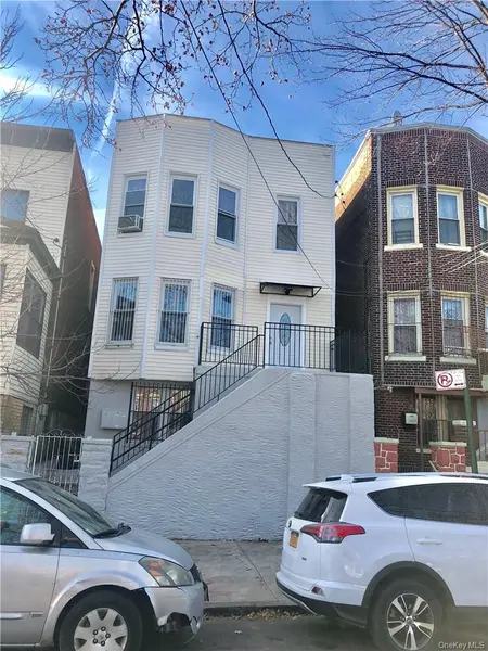 1823 Amethyst ST, Bronx, NY 10462