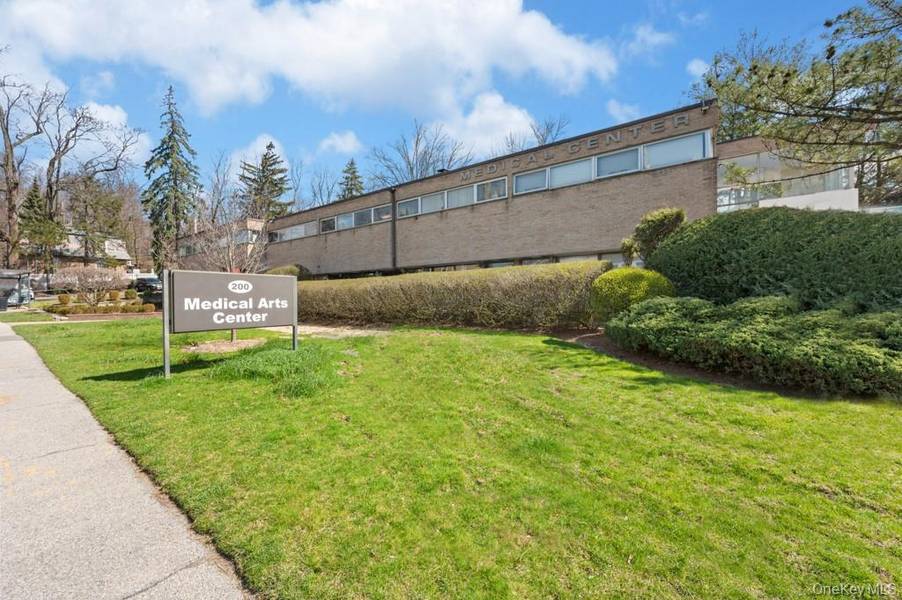 200 S Broadway #Unit #200 Bldg 1, Tarrytown, NY 10591