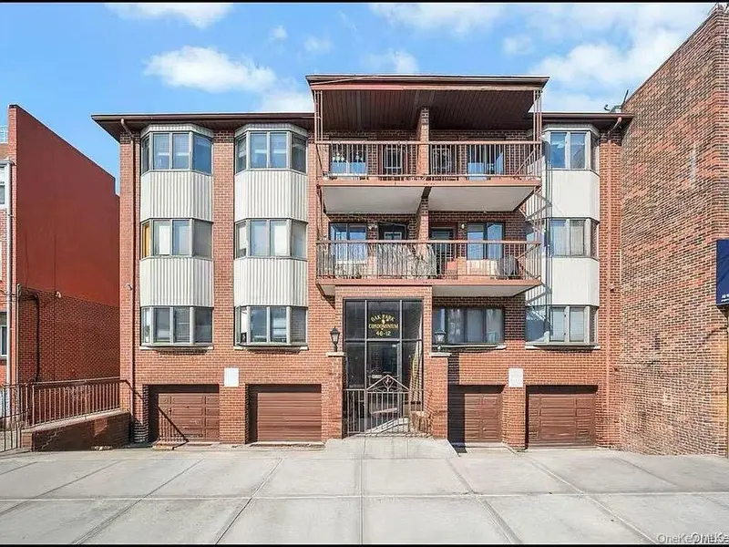 46-12 161st ST #2C, Flushing, NY 11358