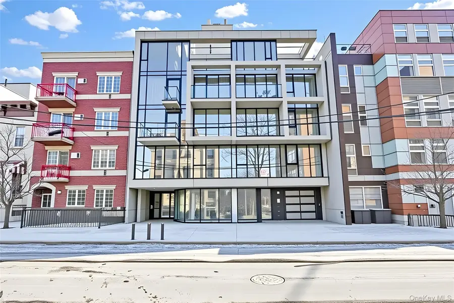 18 Monitor ST, Brooklyn, NY 11222