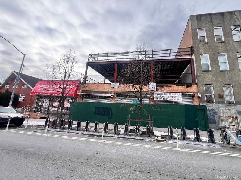 65-06/10/12 60th Place, Ridgewood, NY 11385