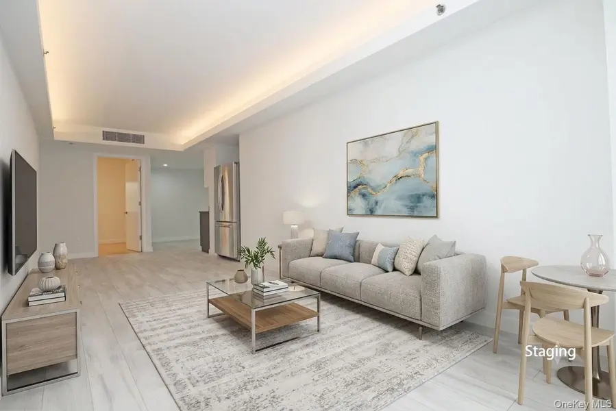 15815 Union TPKE #3F, Fresh Meadows, NY 11366