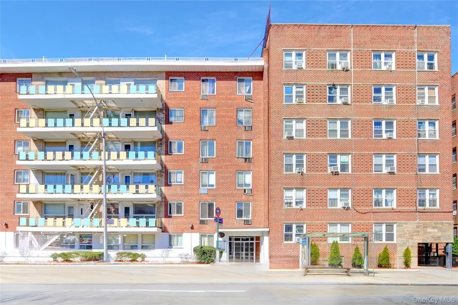 3201 Grand Concourse #4M, Bronx, NY 10468