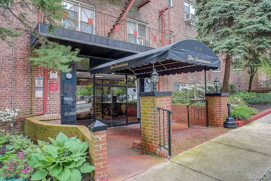 67-30 Clyde ST #4P, Forest Hills, NY 11375