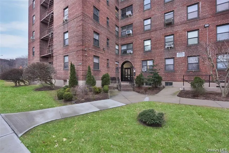 26-19 141st ST #1A, Flushing, NY 11354