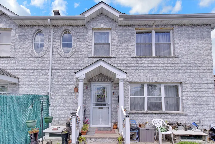 25103 Union TPKE #legal 2 family, Bellerose, NY 11426