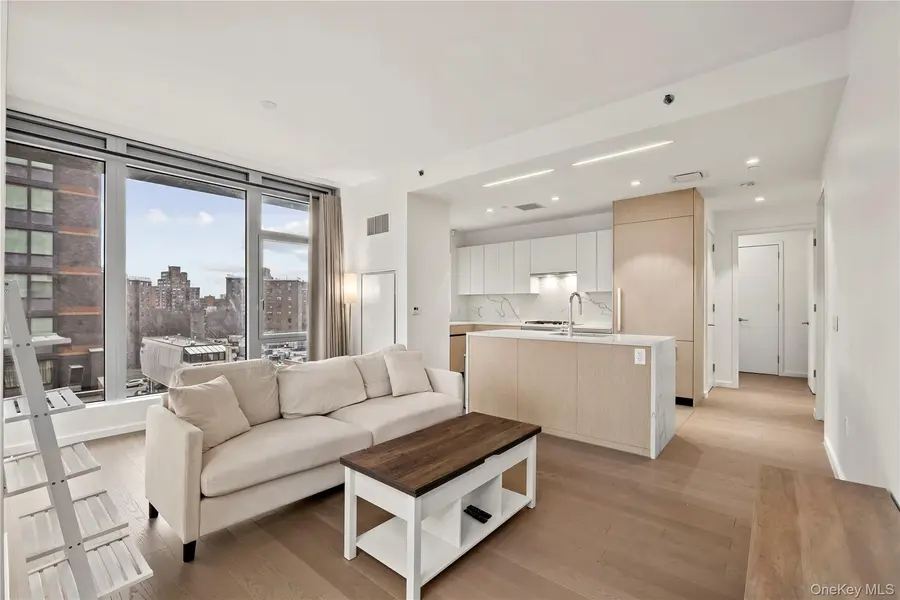 13327 39th AVE #3H, Flushing, NY 11354