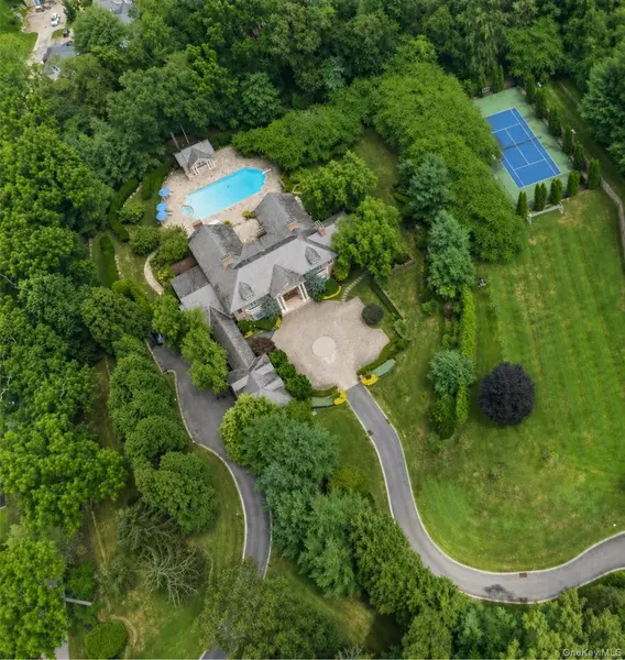 660 Chicken Valley RD, Matinecock, NY 11560