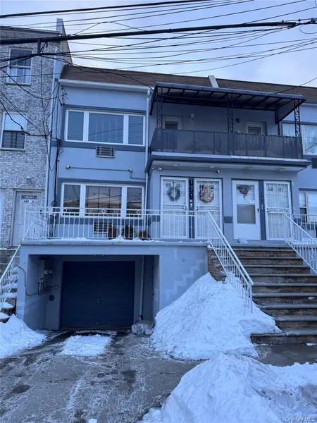 171 Beach 96 ST, Rockaway Beach, NY 11693