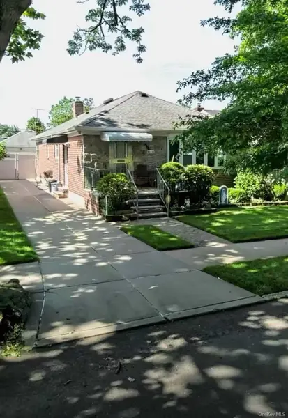 151-28 24th Rd RD, Whitestone, NY 11357