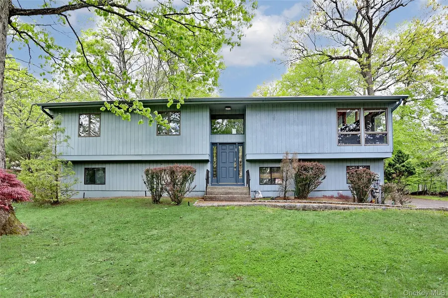 23 Sherwood Ridge RD, Pomona, NY 10970