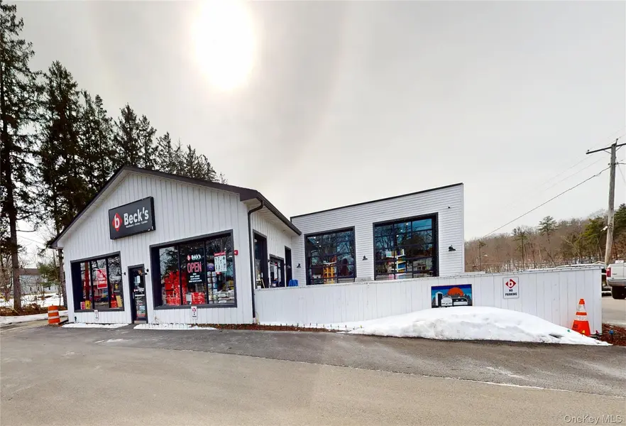 4 Bona Ventura AVE, Wallkill, NY 12589