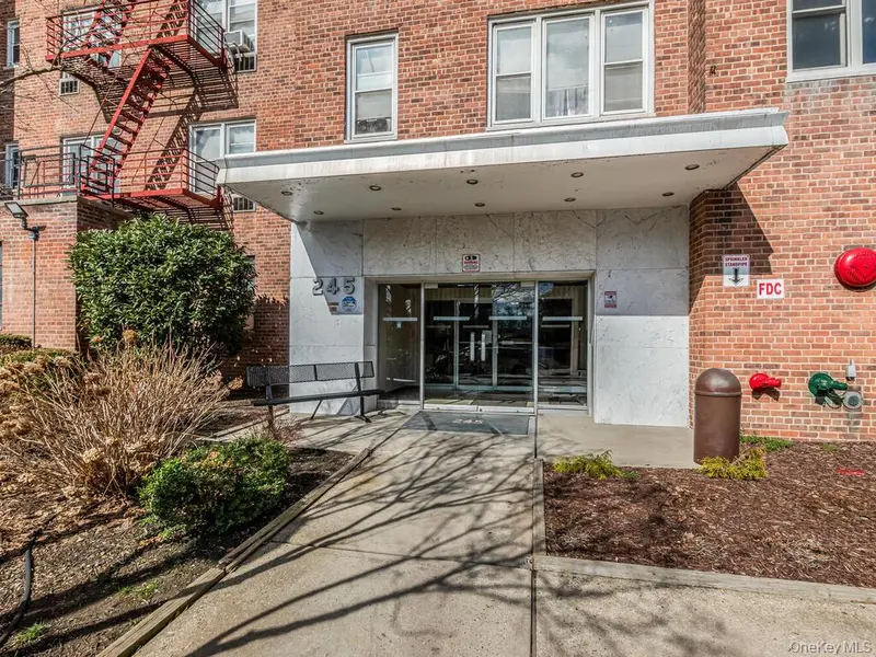 245 Rumsey RD #20, Yonkers, NY 10701