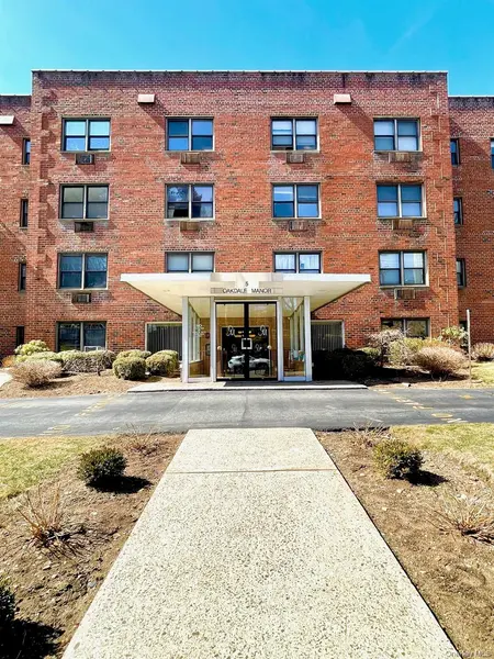 5 Oakdale MNR #B18, Suffern, NY 10901