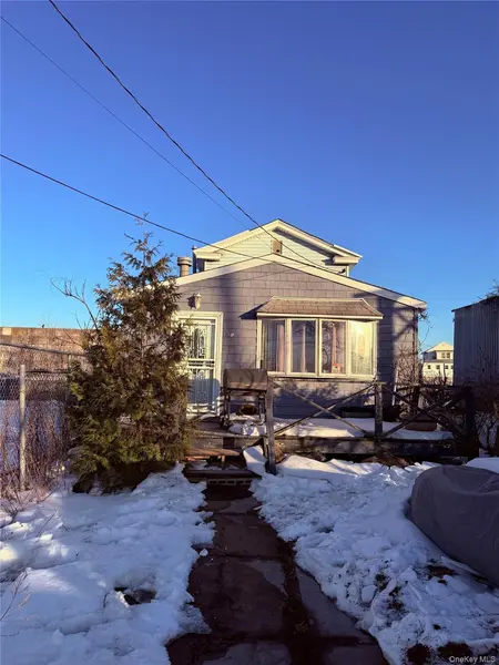 15531 Bayview AVE, Rosedale, NY 11422