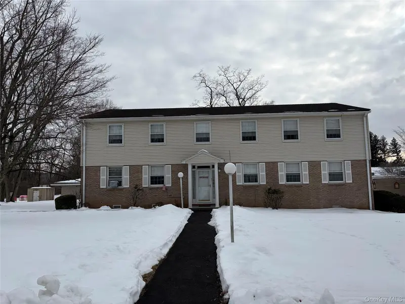 83 Gilchrest RD, Valley Cottage, NY 10920
