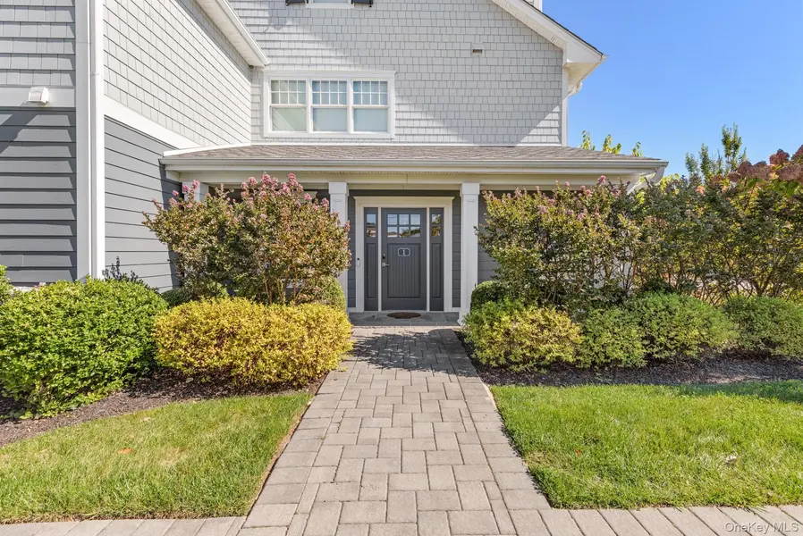 1 Village Green DR #1, Southampton, NY 11968