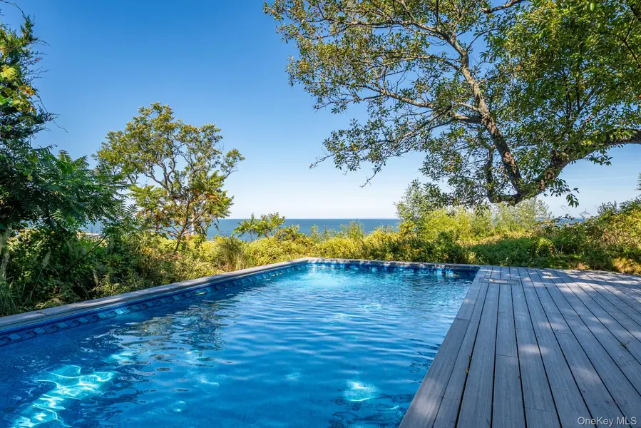 4105 Soundview AVE, Mattituck, NY 11952