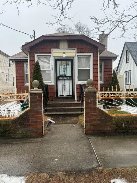 14439 225th ST, Springfield Gardens, NY 11413