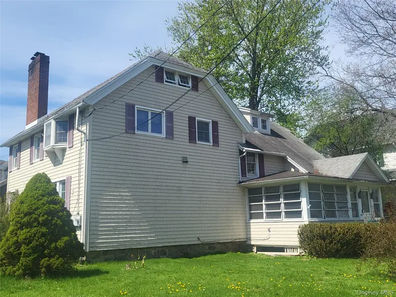 7 Hambletonian AVE, Chester, NY 10918