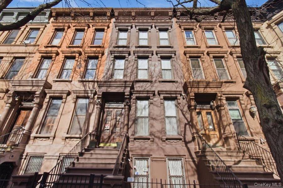 107 W 131st ST, New York (manhattan), NY 10027
