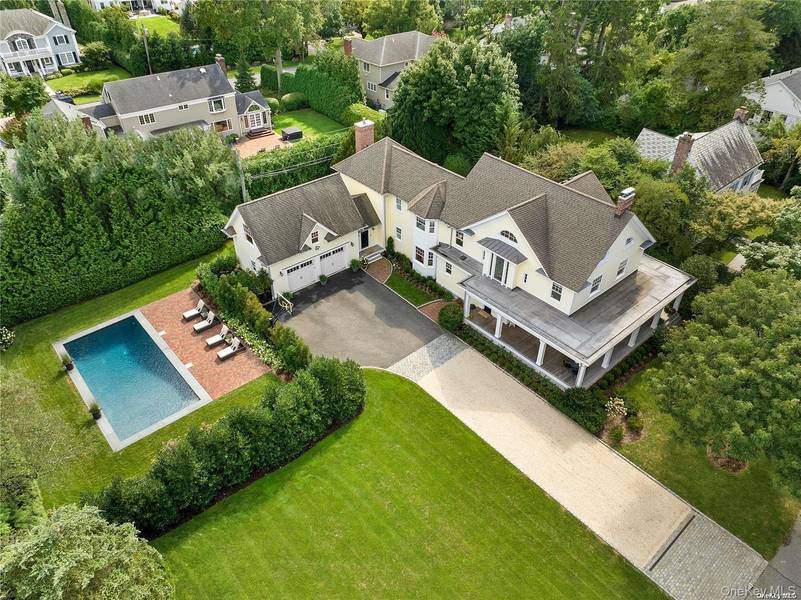 50 South DR, Manhasset, NY 11030