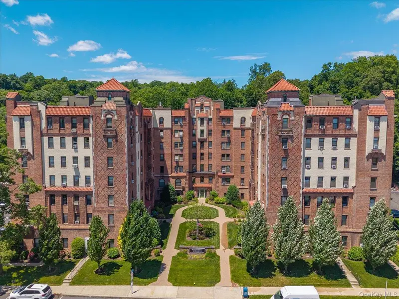 47 N Central AVE #3K, Hartsdale, NY 10530