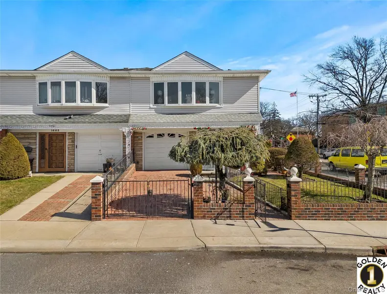 1665 156th ST, Whitestone, NY 11357