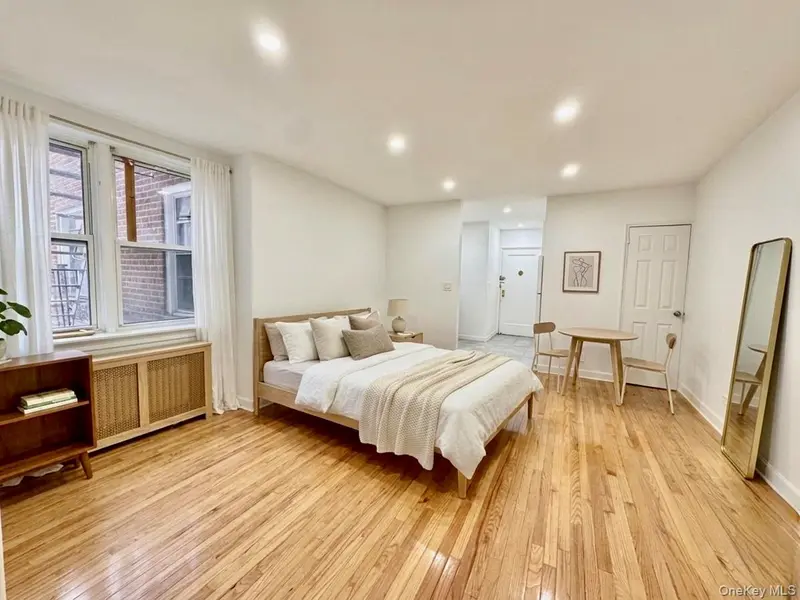 144-35 Sanford AVE #2C, Flushing, NY 11355