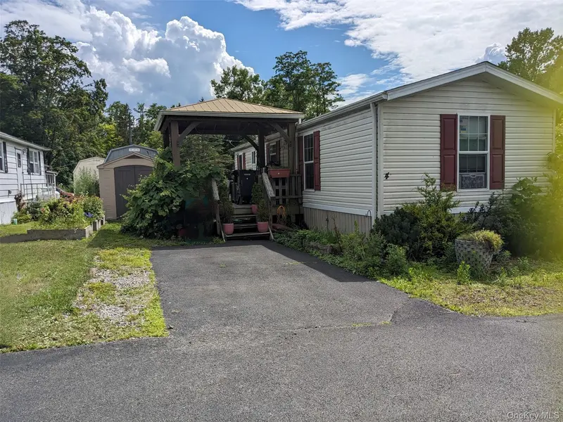 4 Treeline CIR #4, Cold Spring, NY 10516