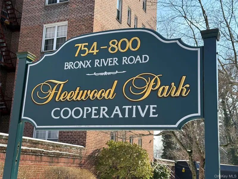 796 Bronx River RD #B38, Bronxville, NY 10708