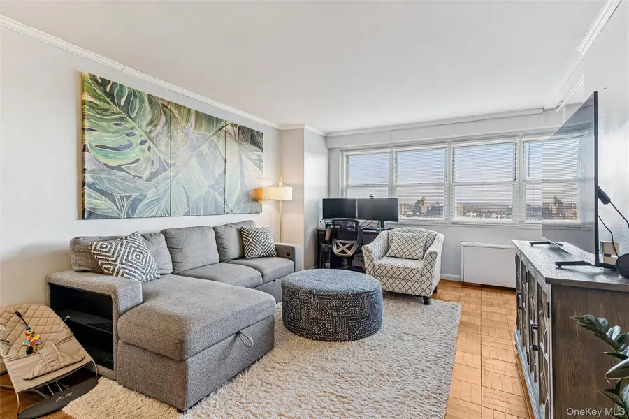 10230 66 RD #15G, Forest Hills, NY 11375